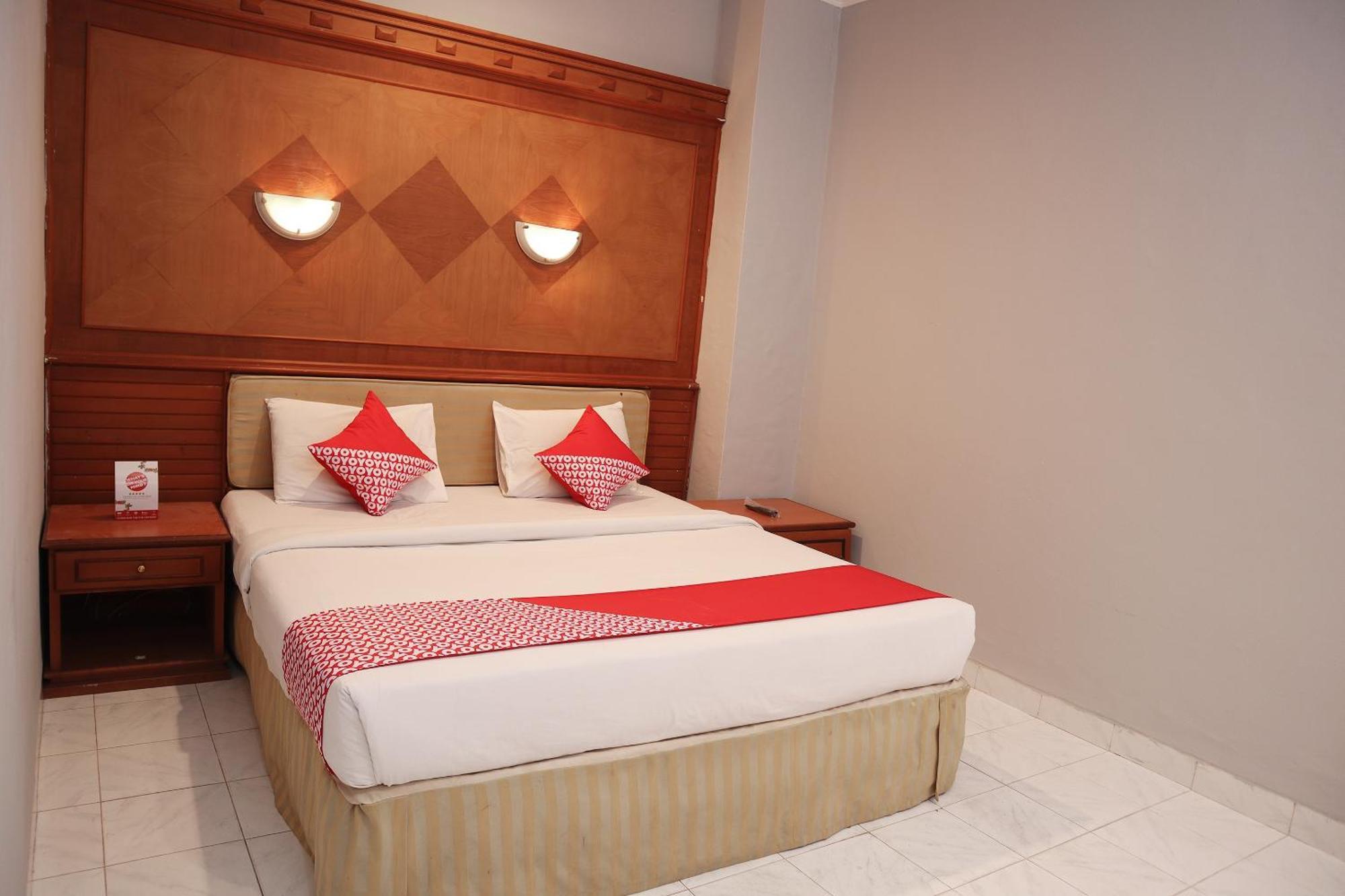 Oyo 742 Mona Plaza Hotel Pekanbaru Eksteriør bilde