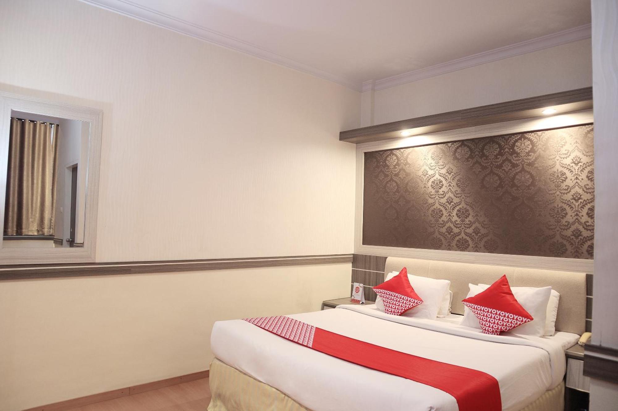 Oyo 742 Mona Plaza Hotel Pekanbaru Eksteriør bilde