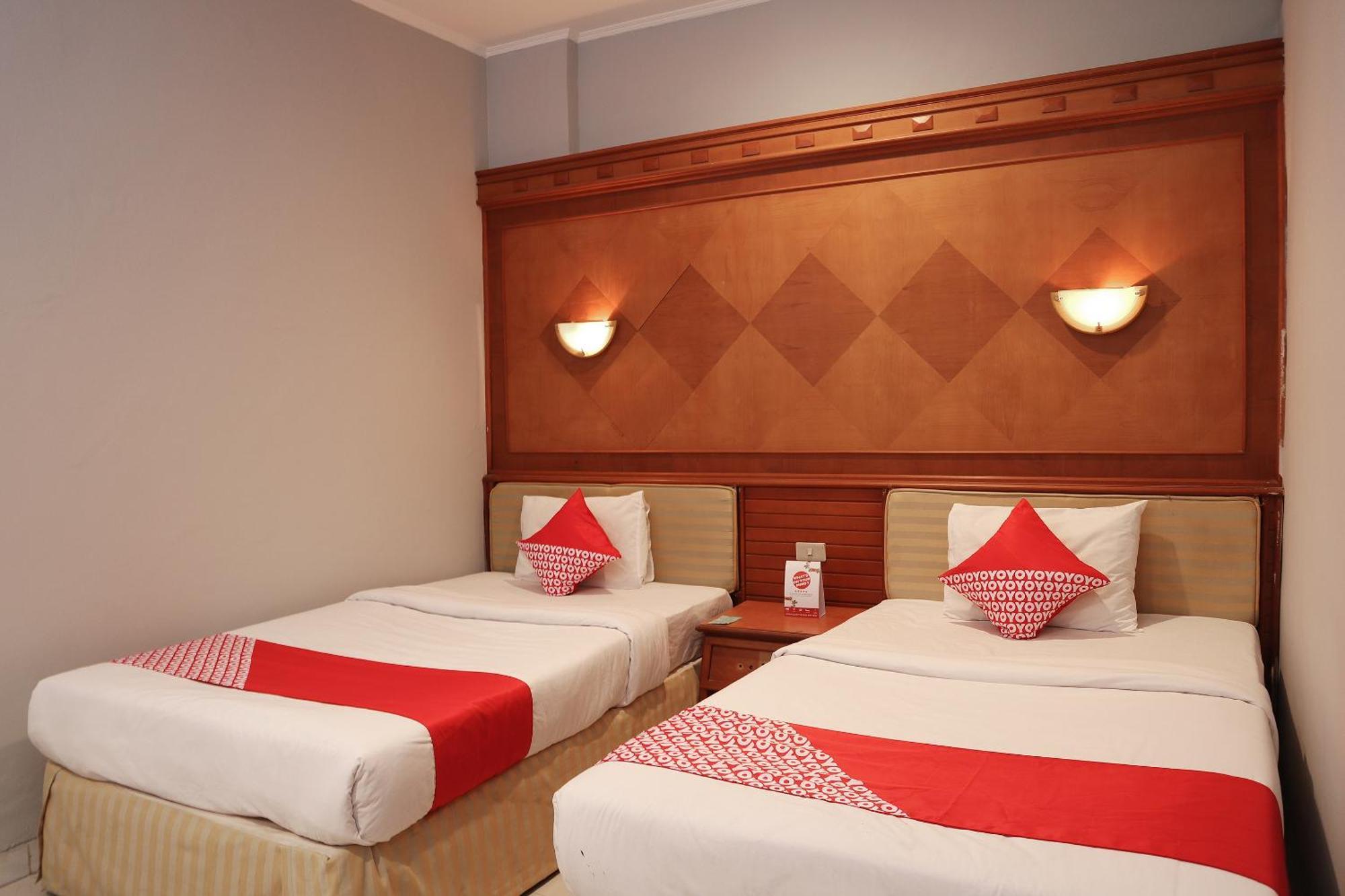Oyo 742 Mona Plaza Hotel Pekanbaru Eksteriør bilde