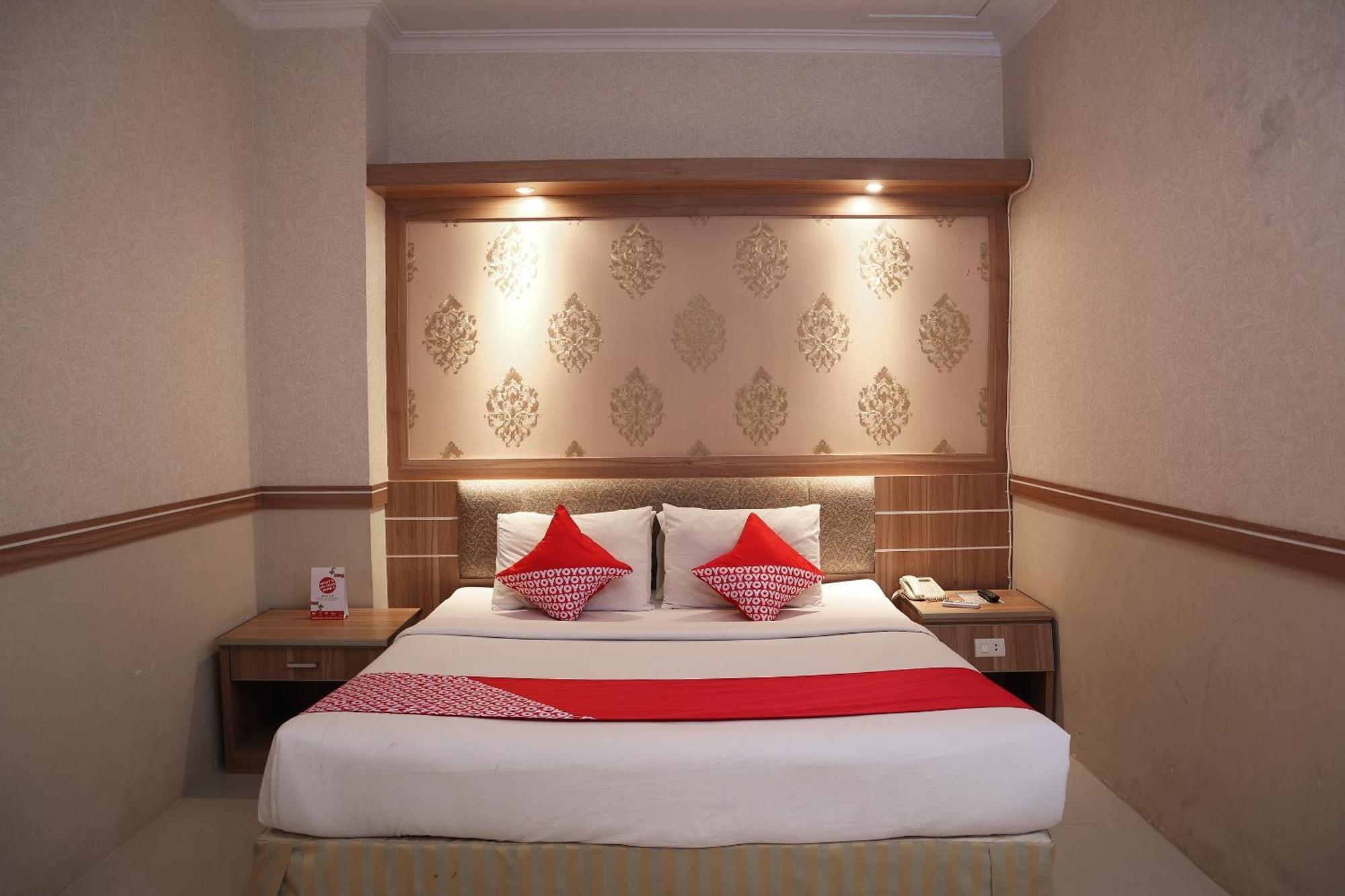 Oyo 742 Mona Plaza Hotel Pekanbaru Eksteriør bilde