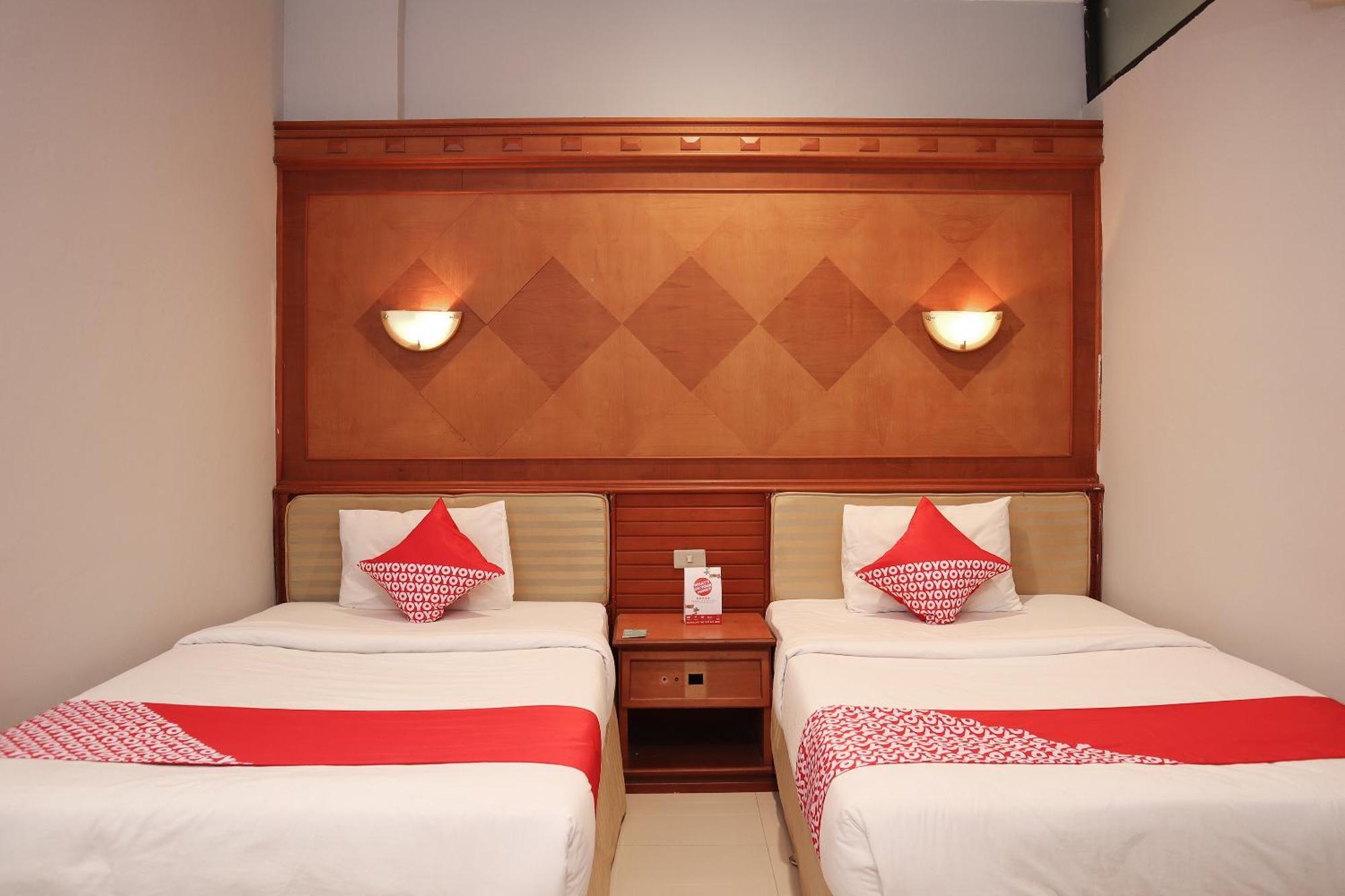Oyo 742 Mona Plaza Hotel Pekanbaru Eksteriør bilde
