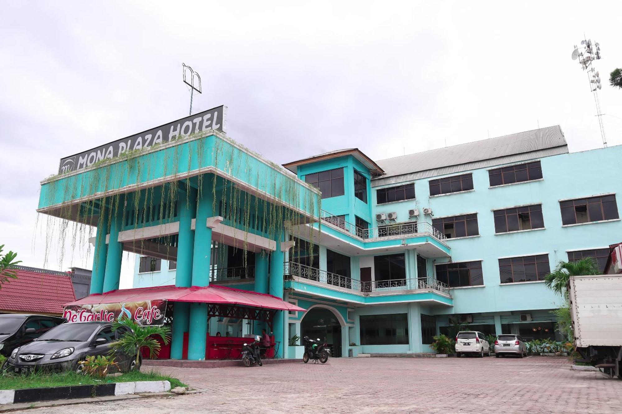 Oyo 742 Mona Plaza Hotel Pekanbaru Eksteriør bilde