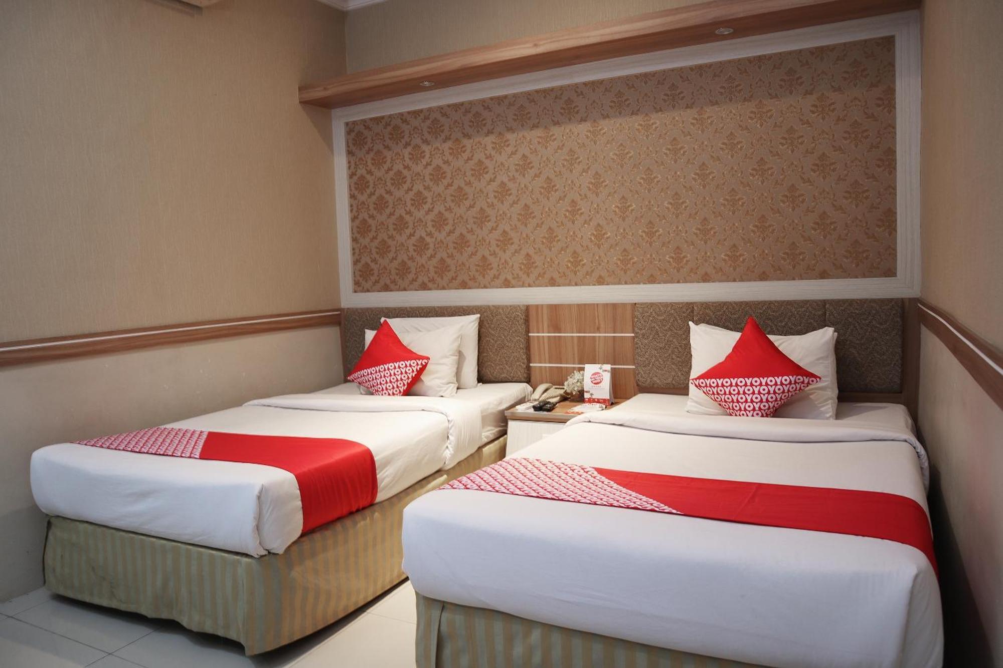 Oyo 742 Mona Plaza Hotel Pekanbaru Eksteriør bilde