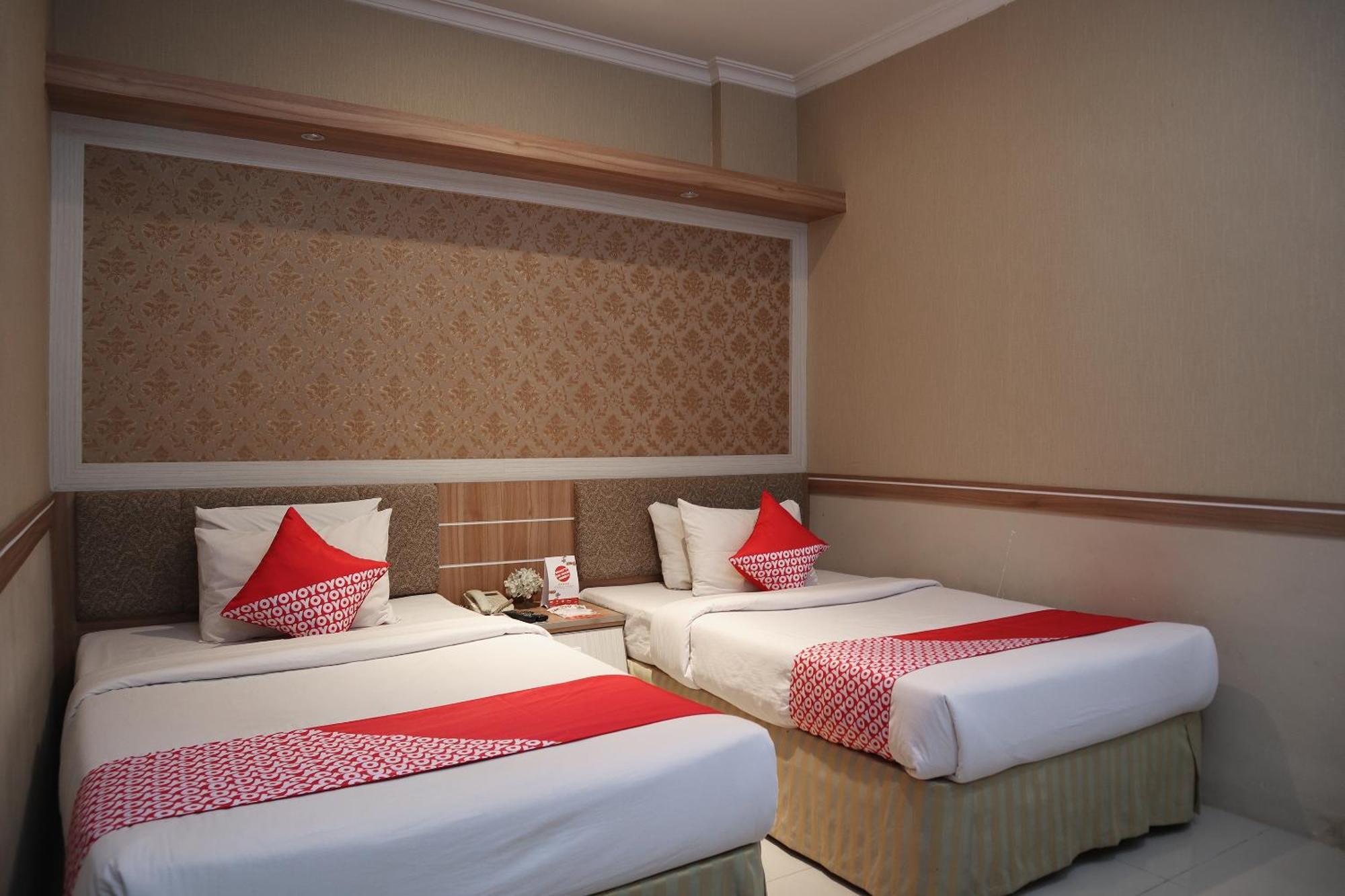 Oyo 742 Mona Plaza Hotel Pekanbaru Eksteriør bilde