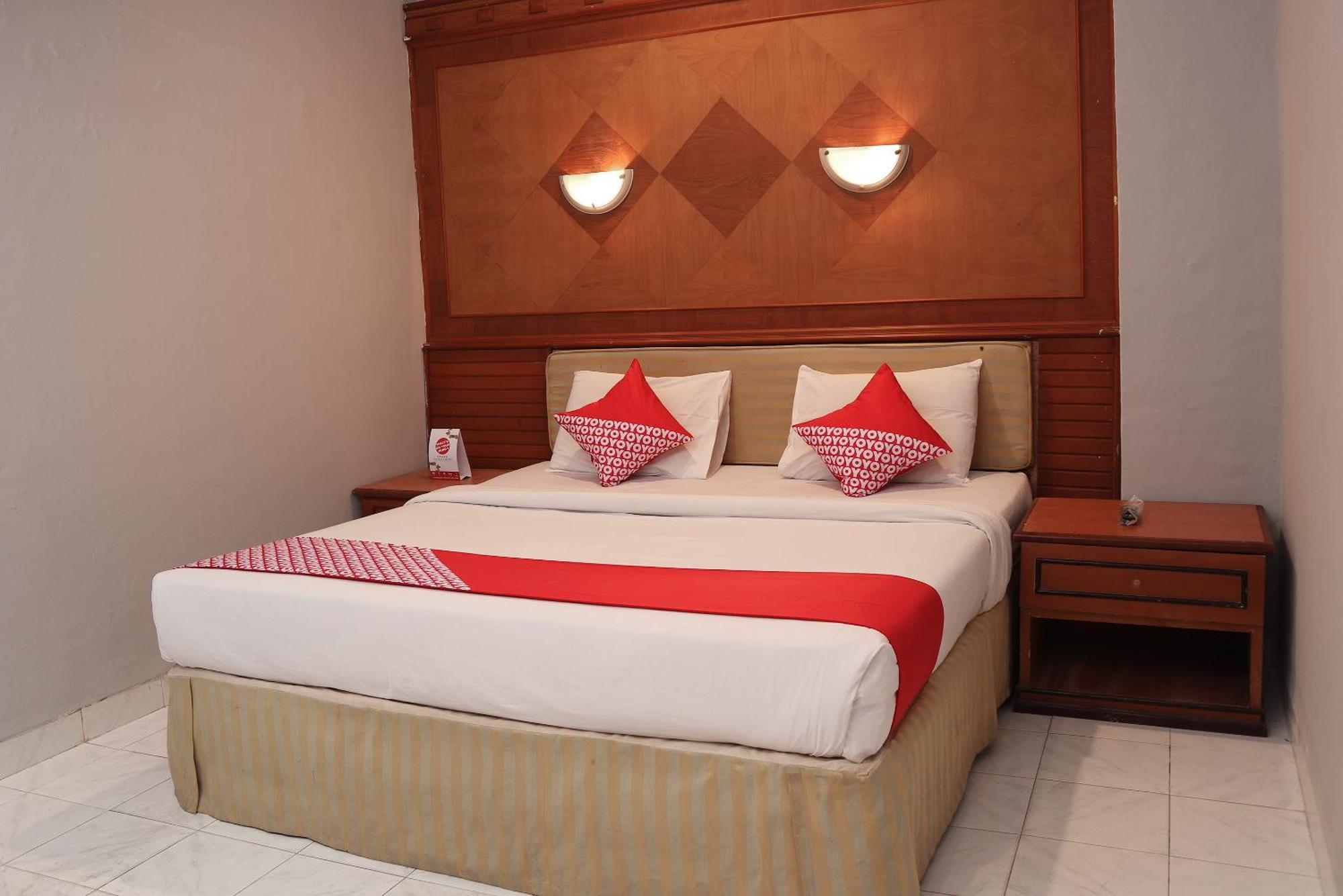 Oyo 742 Mona Plaza Hotel Pekanbaru Eksteriør bilde