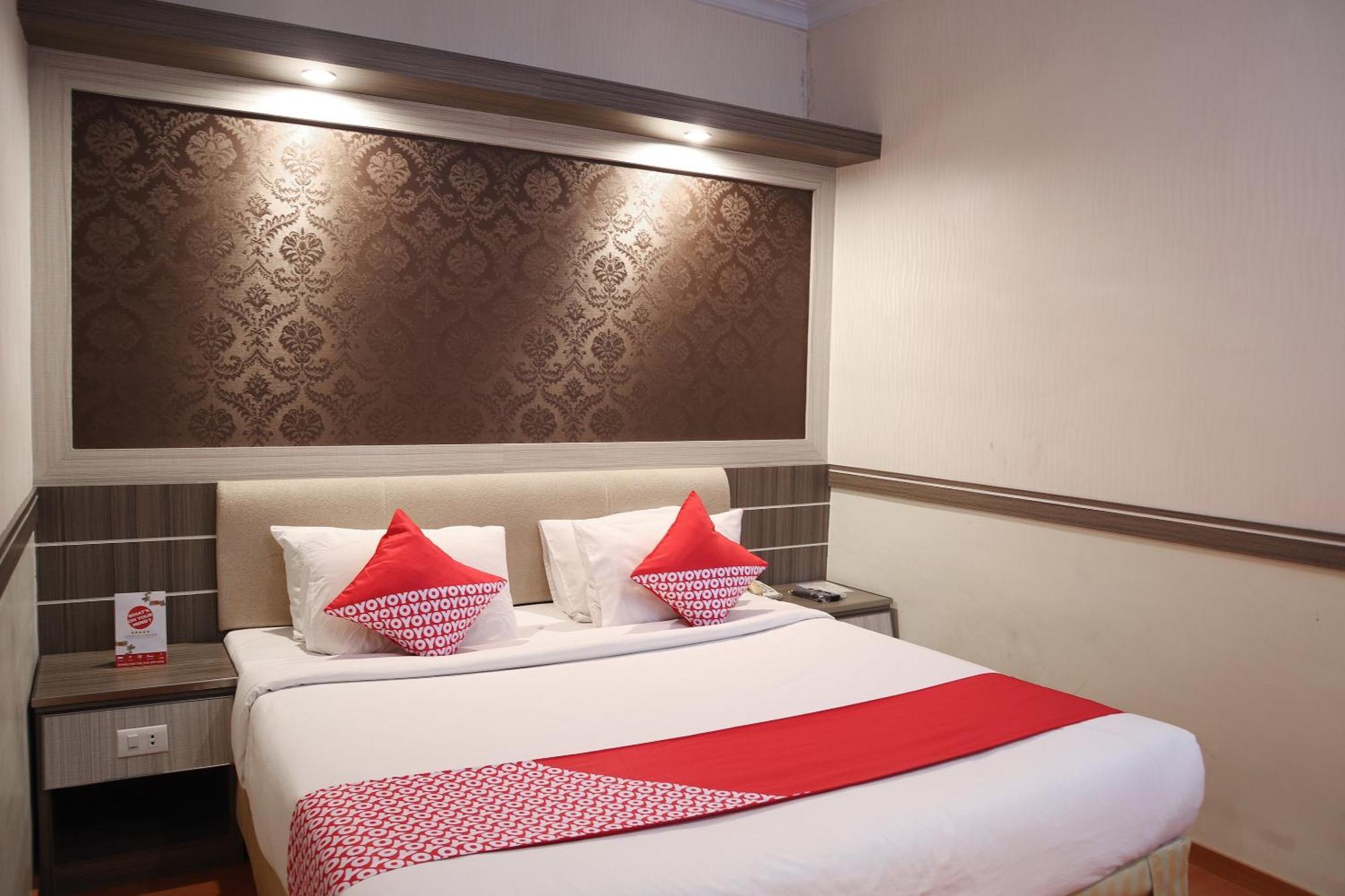 Oyo 742 Mona Plaza Hotel Pekanbaru Eksteriør bilde