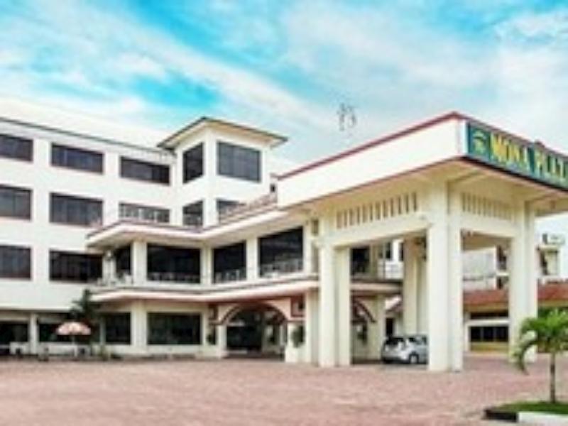 Oyo 742 Mona Plaza Hotel Pekanbaru Eksteriør bilde
