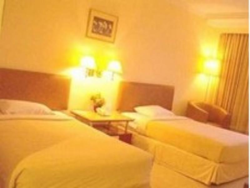 Oyo 742 Mona Plaza Hotel Pekanbaru Eksteriør bilde